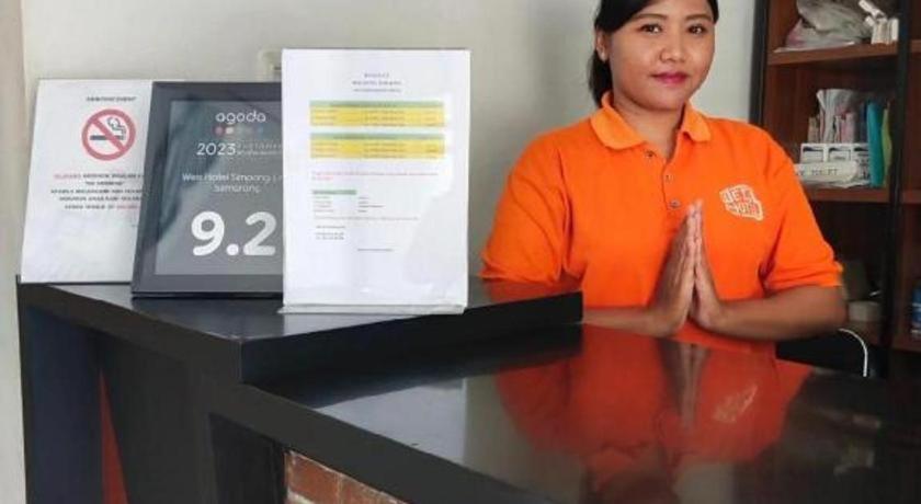 Weis Hotel Simpang Lima Semarang Exterior foto